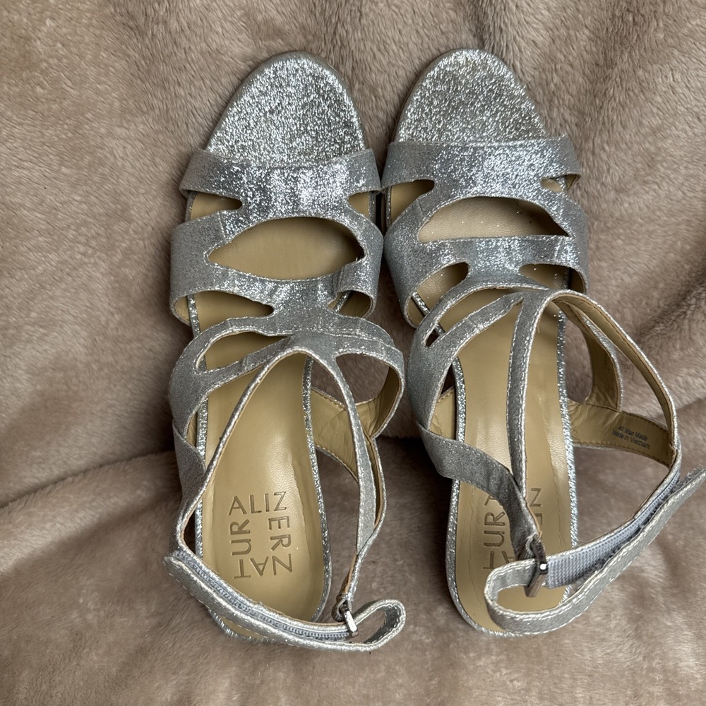 Naturalizer Dianna Dress Heels Women's 8M Silver Glitter Strappy Platform Good - Picture 6 of 8